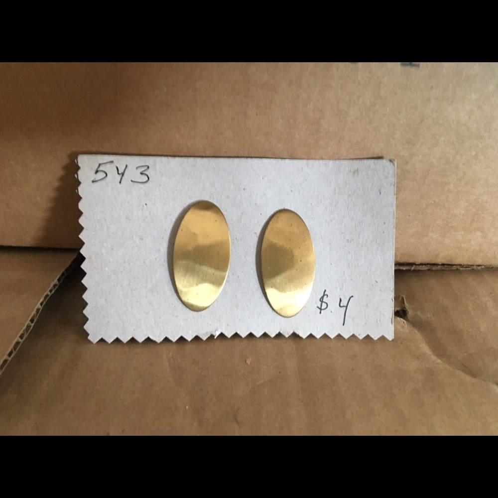 Oval earrings